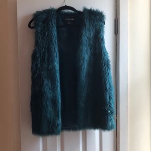 Forever 21 faux fur vest size medium